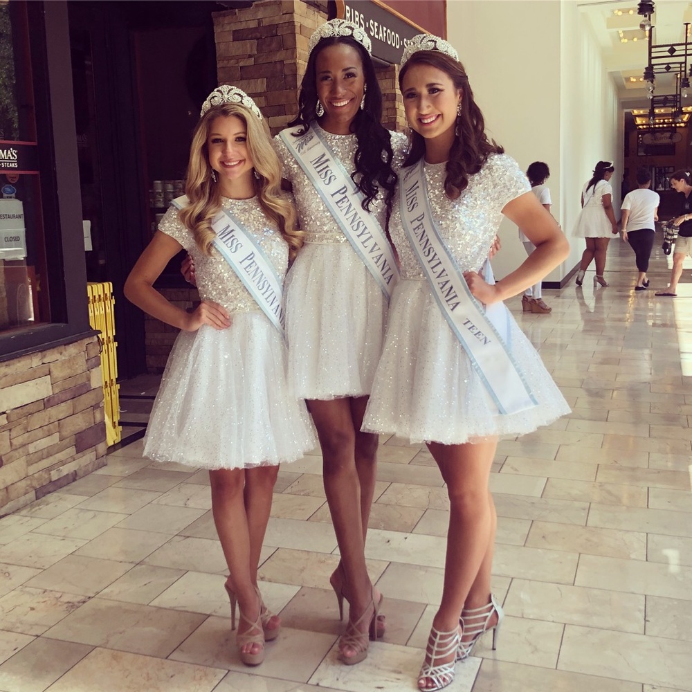 White Sherri Hill Short Dress